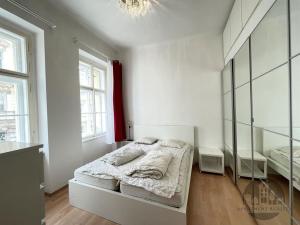 Pronájem bytu 2+kk, Praha - Vinohrady, Koubkova, 45 m2