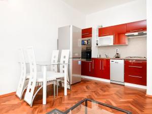 Pronájem bytu 2+kk, Praha - Vinohrady, Máchova, 42 m2