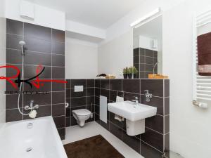 Prodej bytu 2+kk, Praha - Ruzyně, Drnovská, 91 m2