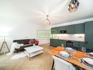 Prodej bytu 3+kk, Praha - Bohnice, V Zámcích, 82 m2