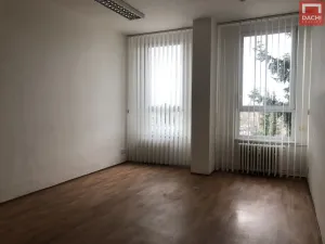 Pronájem kanceláře, Olomouc - Chválkovice, 200 m2