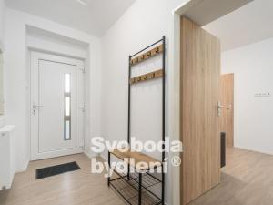 Pronájem bytu 2+kk, Praha - Řepy, Karlovarská, 39 m2