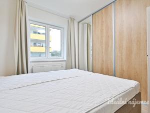 Pronájem bytu 3+kk, Brno - Žebětín, Listnatá, 68 m2