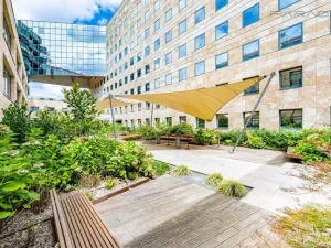 Pronájem kanceláře, Praha - Karlín, Pobřežní, 1059 m2