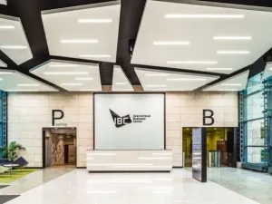 Pronájem kanceláře, Praha - Karlín, Pobřežní, 1059 m2