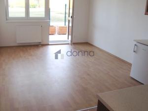 Pronájem bytu 1+kk, Praha - Strašnice, Strančická, 40 m2