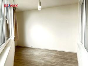 Pronájem bytu 2+kk, Praha - Horní Měcholupy, Modenská, 85 m2