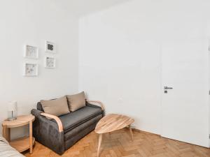 Prodej bytu 2+kk, Praha - Nové Město, Školská, 38 m2