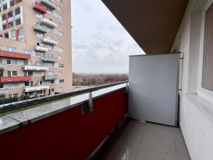 Pronájem bytu 1+kk, Praha - Horní Měcholupy, Hornoměcholupská, 36 m2