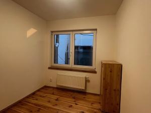 Pronájem bytu 2+kk, Praha - Holešovice, U garáží, 60 m2