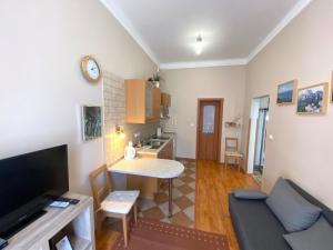 Prodej bytu 2+kk, Karlovy Vary, Zámecký vrch, 31 m2