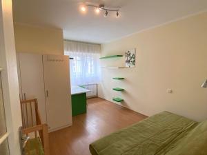 Prodej bytu 3+1, Karlovy Vary, Varšavská, 91 m2