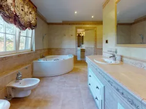 Prodej rodinného domu, Karlovy Vary - Stará Role, 760 m2