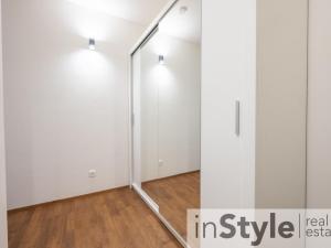 Pronájem bytu 1+kk, Uherské Hradiště, Moravní náměstí, 36 m2