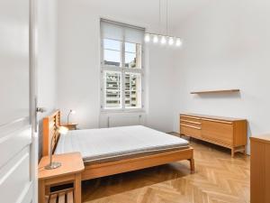 Pronájem bytu 4+kk, Praha - Žižkov, Jeseniova, 101 m2