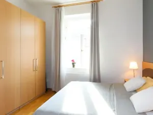 Pronájem bytu 3+kk, Praha - Vinohrady, Na Kozačce, 60 m2