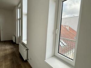 Pronájem bytu 2+kk, Teplice, Brožíkova, 44 m2