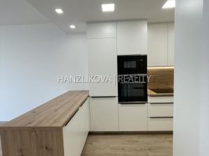 Pronájem bytu 2+kk, České Budějovice, Branišovská, 53 m2