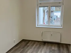 Pronájem bytu 2+kk, Praha - Žižkov, Jeseniova, 38 m2