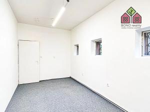 Pronájem obchodního prostoru, Ústí nad Labem, U Nádraží, 65 m2