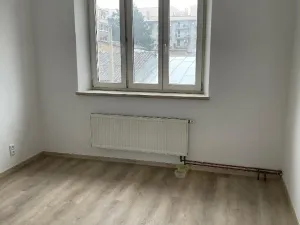 Pronájem bytu 3+1, Pardubice, Boženy Němcové, 90 m2