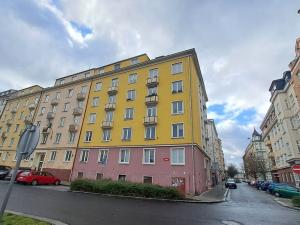 Prodej bytu 2+1, Karlovy Vary, K. Čapka, 60 m2