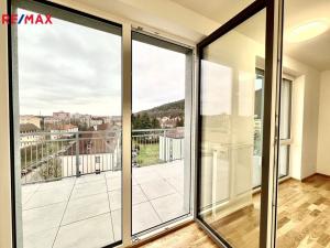 Pronájem bytu 1+kk, Karlovy Vary, Šumavská, 38 m2