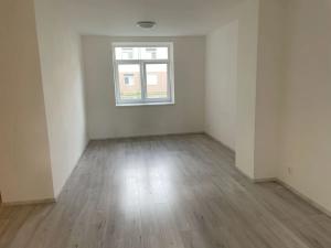 Prodej bytu 2+kk, Milovice, Slepá, 62 m2