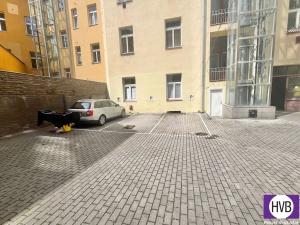 Prodej garážového stání, Praha - Žižkov, Bořivojova, 60 m2