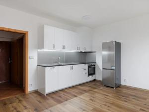 Pronájem bytu 1+kk, Praha - Letňany, Pavla Beneše, 39 m2