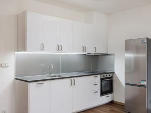 Pronájem bytu 1+kk, Praha - Letňany, Pavla Beneše, 39 m2