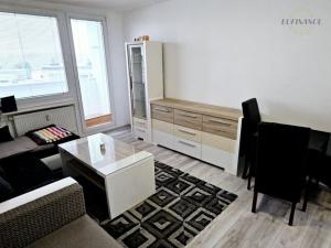 Pronájem bytu 2+kk, Kralupy nad Vltavou - Lobeček, Krakovská, 49 m2