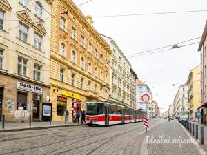 Pronájem bytu 3+1, Praha - Holešovice, Milady Horákové, 90 m2