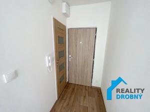 Pronájem bytu 1+1, Děčín, Rakovnická, 32 m2