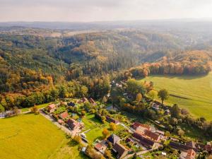 Prodej pozemku pro bydlení, Benešov - Vidlákova Lhota, 2346 m2