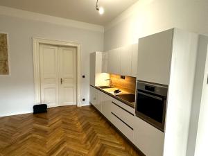 Pronájem bytu 3+kk, Praha - Nové Město, Opatovická, 72 m2