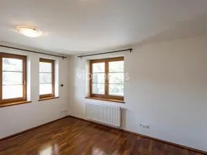 Pronájem vily, Praha - Nebušice, Spojová, 410 m2