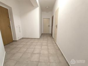 Prodej bytu 2+kk, Aš, Hlavní, 60 m2