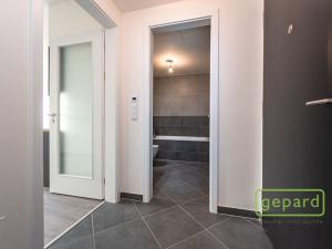 Pronájem bytu 1+kk, Praha - Holešovice, U Pergamenky, 34 m2