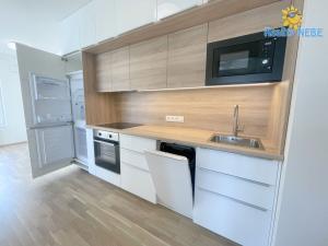 Pronájem bytu 2+kk, Praha - Hloubětín, Waltariho, 58 m2