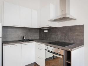 Pronájem bytu 2+kk, Praha - Nové Město, Lípová, 44 m2