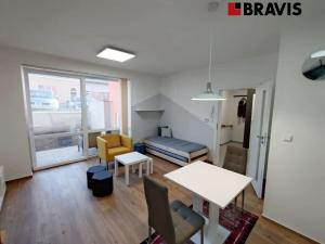 Pronájem bytu 1+kk, Brno - Židenice, Vinařického, 34 m2