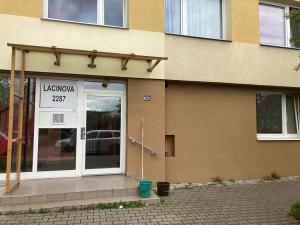 Pronájem bytu 3+kk, Kladno, Lacinova, 60 m2