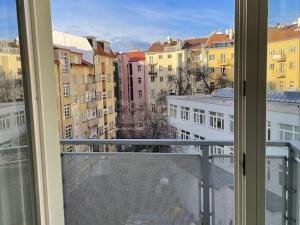 Pronájem bytu 3+kk, Praha - Vinohrady, Uruguayská, 91 m2