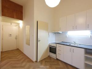 Pronájem bytu 2+kk, Praha - Vinohrady, Chrudimská, 41 m2