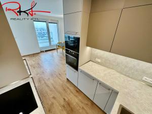 Pronájem bytu 4+kk, Praha - Dolní Měcholupy, Kardausova, 123 m2