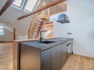 Prodej bytu 5+1, Liberec, Na Ladech, 174 m2