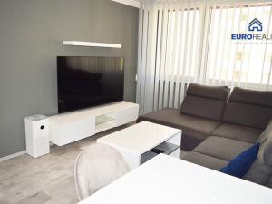 Pronájem bytu 2+kk, Kladno, Anglická, 41 m2