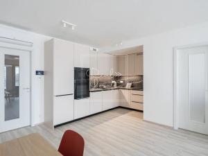 Pronájem bytu 2+kk, Praha - Žižkov, Šrámkové, 60 m2