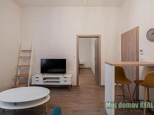 Pronájem bytu 2+kk, Praha - Holešovice, Plynární, 48 m2